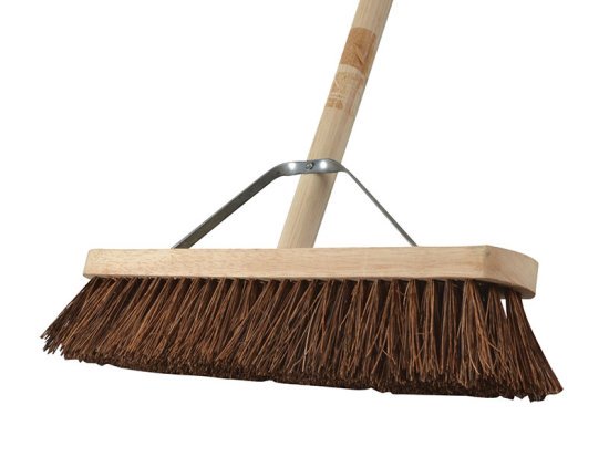 Stiff Bassine Broom 45cm (18in) + Handle & Stay - FAIBRBAS18H 1 Stiff Bassine Broom 45cm (18in) + Handle & Stay - FAIBRBAS18H